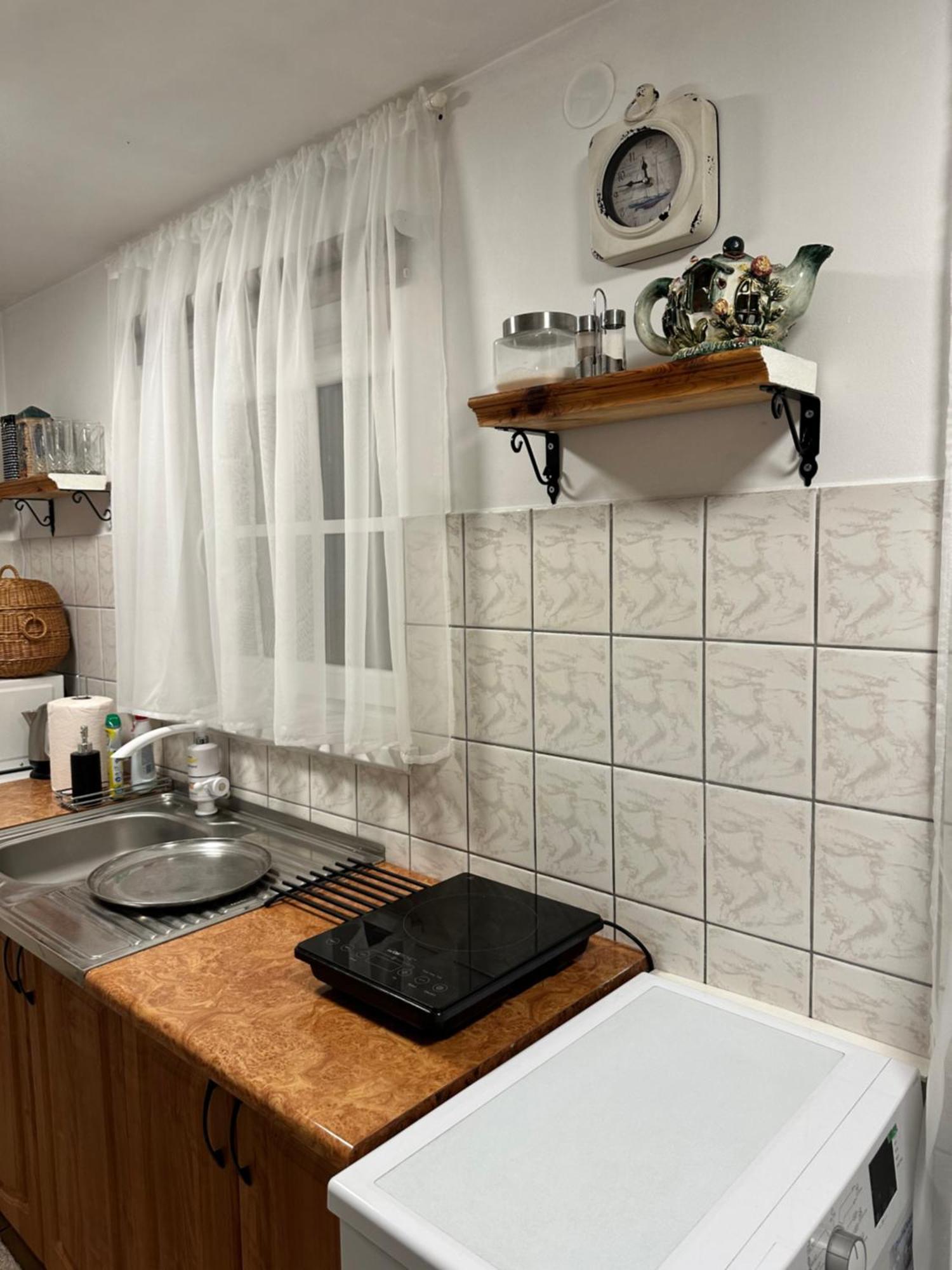 Appartamento Anni Ventspils Esterno foto